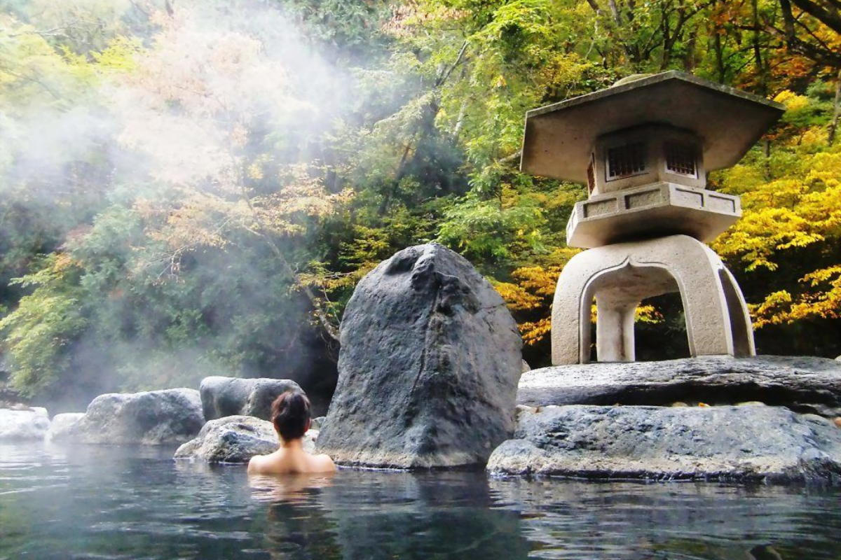 Hua Pe Hot Springs location in Thanh Luong Commune, Dien Bien